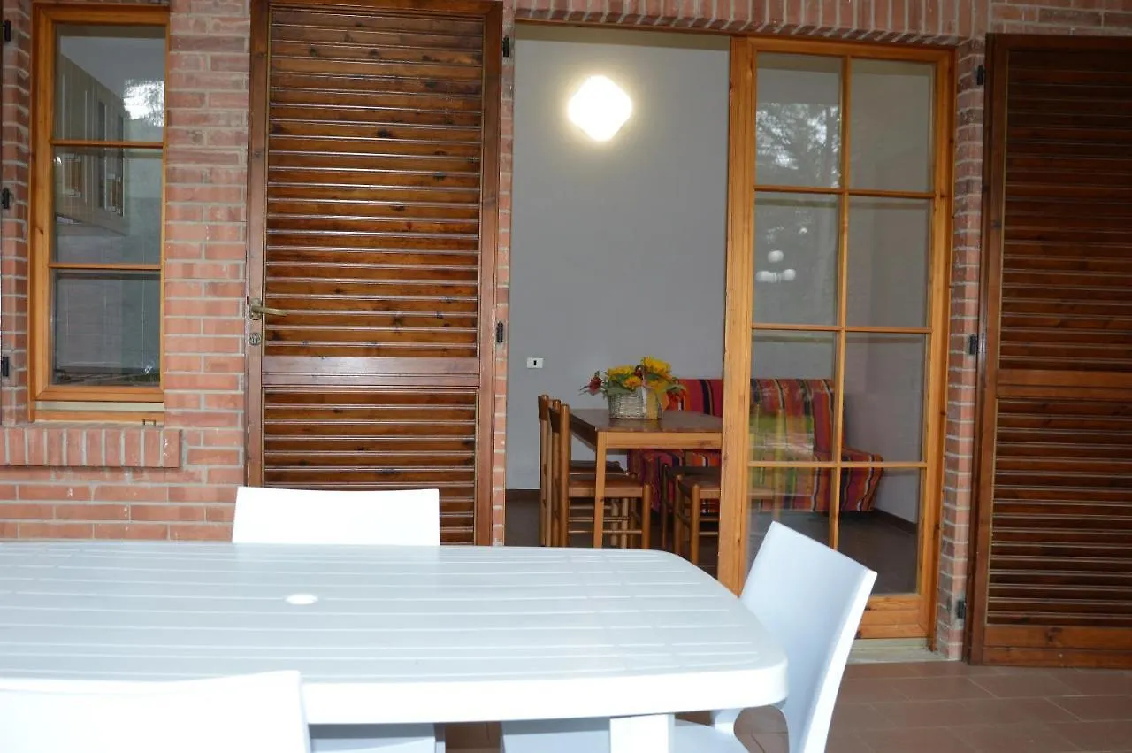 Baia Etrusca Resort Риоторто