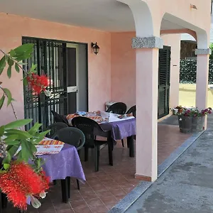 Da Antonella Couette-café Posada (Sardinia)
